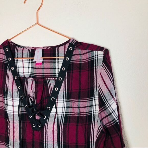🌵12/$25 EUC No Boundaries Plaid Criss Cross Top Jr - Picture 5 of 6
